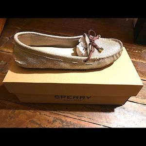 LIKE NEW Sperry Top Slider Gold Loafer